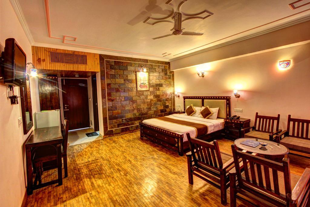 Hotel The Himachal Inn Manāli Exteriér fotografie